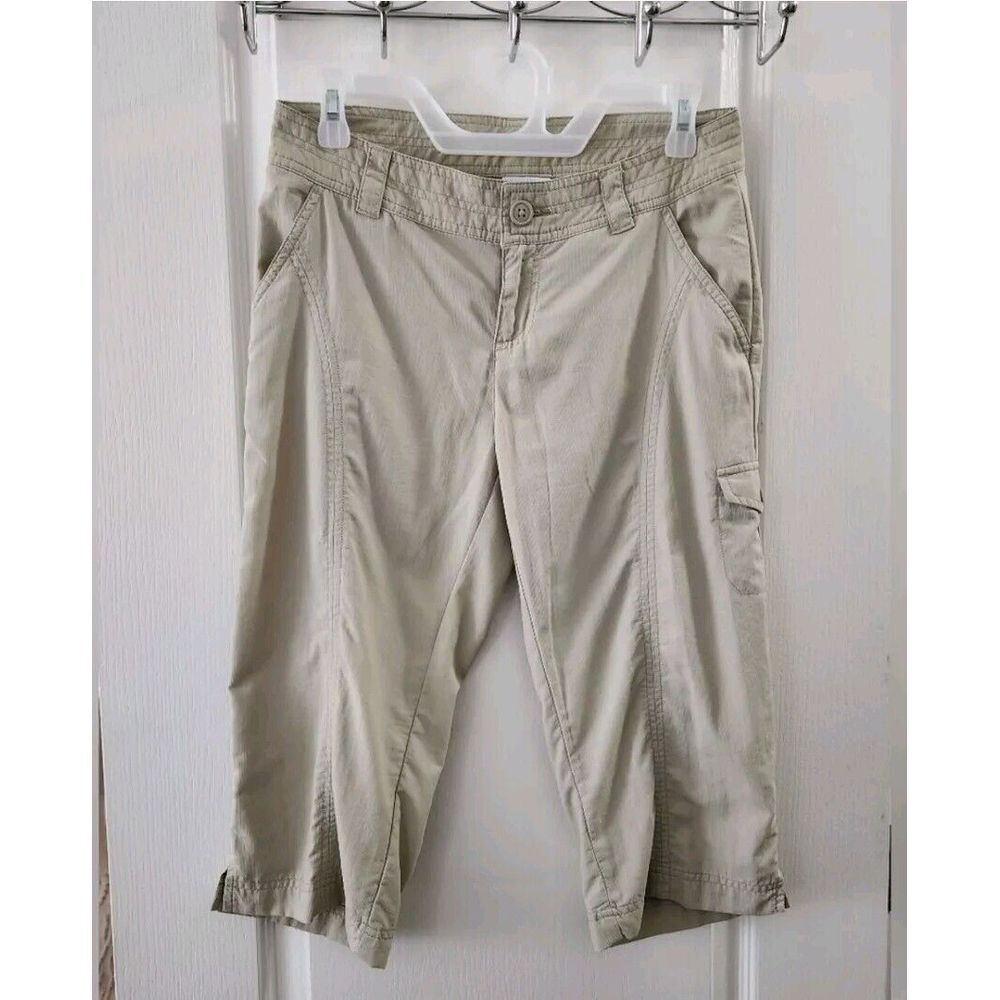 Columbia Women's Capri Beige Pants Mid-Rise Pockets Lightweight Hiking Pants 6W